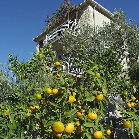 Apartments With A Parking Space Postira, Brac - 742 Apartman *