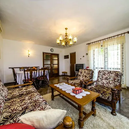 Apartman Apartments With A Parking Space Postira, Brac - 742 *